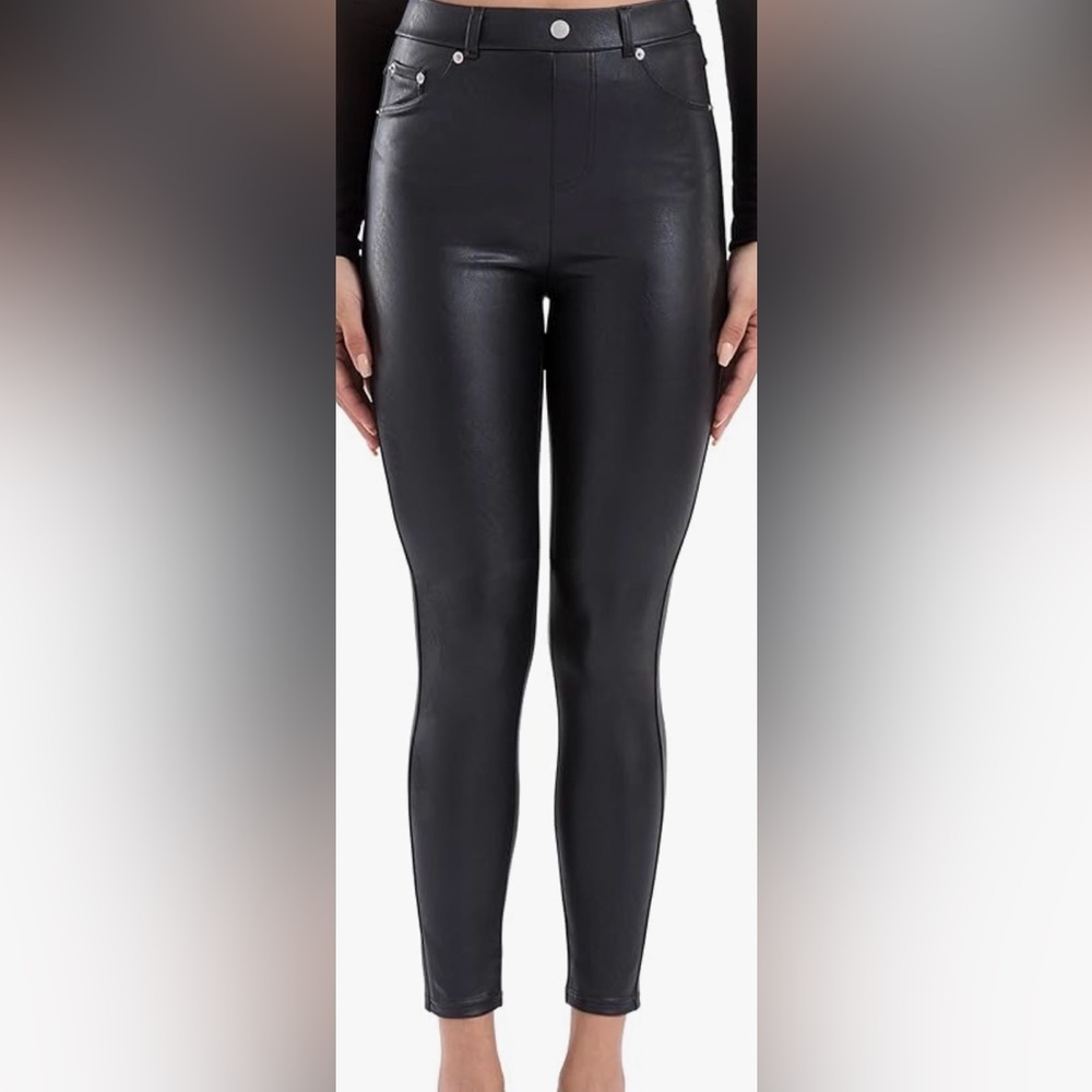 Women's Sleek Faux Leather Black Leggings. Women’s Size Large